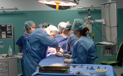 Nitrianska nemocnica: Namietame, že sa pacientovi operovalo zdravé koleno Nitrianska nemocnica: Namietame, že sa pacientovi operovalo zdravé koleno
