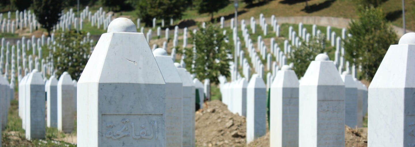 Nizozemsko se omluvilo za své selhání při genocidě ve Srebrenici