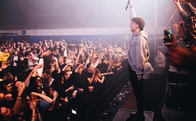 NobodyListen dostal na desátý Addict 3500 lidí. V přeplněné sportovní hale přepisoval historii a my jsme byli u toho NobodyListen dostal na desátý Addict 3500 lidí. V přeplněné sportovní hale přepisoval historii a my jsme byli u toho