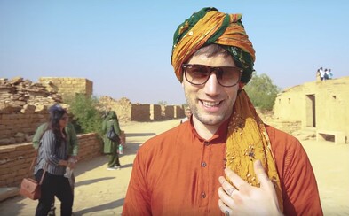 Noc na púšti pri Pakistane. Jimmy Pé s priateľkou prekročili hranice komfortnej zóny Noc na púšti pri Pakistane. Jimmy Pé s priateľkou prekročili hranice komfortnej zóny