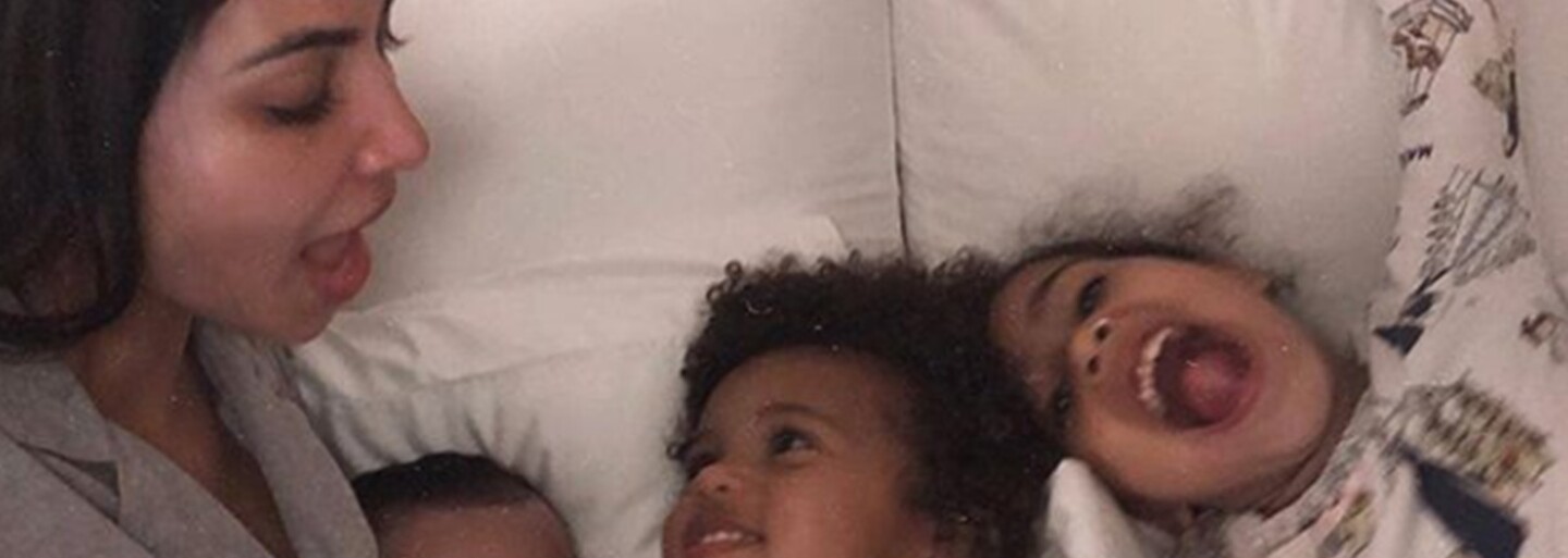 Nori's Black Book si na Instagrame uťahuje z Kardashianiek a Jenneriek. Paródia na North West vás zaručene pobaví