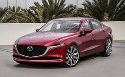 Nová Mazda 6 půjde ve šlépějích BMW. Dostane řadový šestiválec a pohon zadních kol