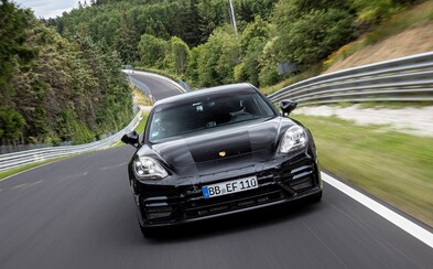 Nová Panamera Turbo je oficiálně nejrychlejším luxusním automobilem na světě Nová Panamera Turbo je oficiálně nejrychlejším luxusním automobilem na světě