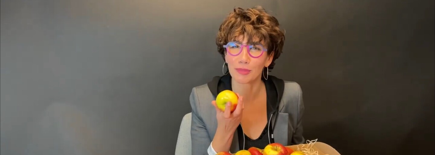 Nová politická strana Lucie Ďuriš Nicholsonovej sa bude volať Jablko. „Pôvodne sme mali byť Istota, Stredná cesta či Obnova“