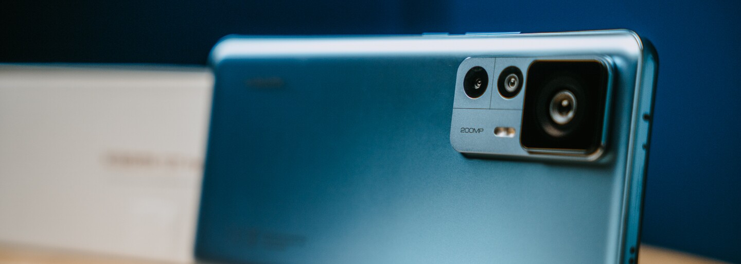 Nová vlajková loď od Xiaomi sľubuje 2 dni bežného používania bez potreby dobitia. Sto percent baterky máš späť za 19 minút