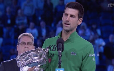 Novak Djokovič vyhrál finále Australian Open, získal tak již svůj 17. grandslamový titul. Uctil i Kobeho Bryanta