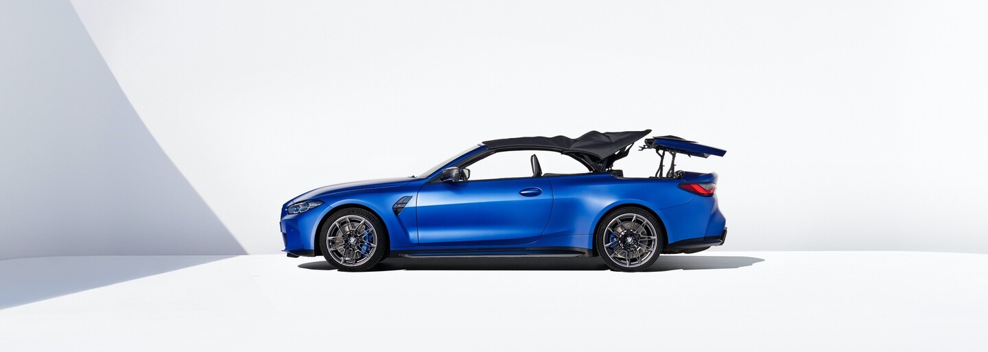 Nové M4 Cabrio přichází výlučně jako Competition s pohonem M xDrive a premiérově s plátěnou střechou