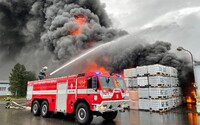 Nové Město nad Metují: Hasiči zasahovali u požáru haly průmyslového areálu