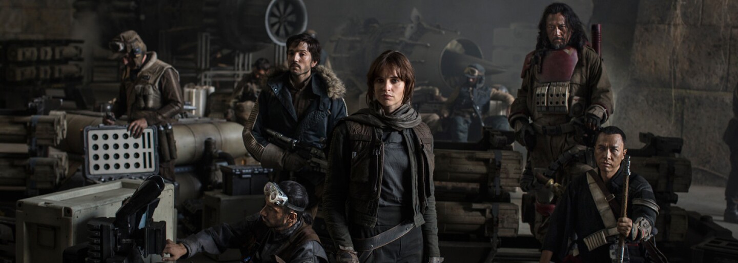Nové obrázky a informácie o Rogue One: A Star Wars Story. Potvrdila sa definitívne účasť Dartha Vadera?