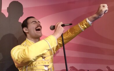 Nové skladby Rytmusa aj Freddieho Mercuryho a Osťova predpoveď počasia na Hip Hop Žije 2019. Sleduj nové Freshnews Nové skladby Rytmusa aj Freddieho Mercuryho a Osťova predpoveď počasia na Hip Hop Žije 2019. Sleduj nové Freshnews
