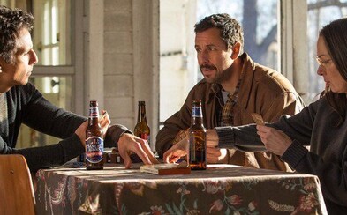 Novinka Adama Sandlera The Meyerowitz Stories si v Cannes vyslúžila štvorminútový standing ovation. Bude herec siahať po cenách? Novinka Adama Sandlera The Meyerowitz Stories si v Cannes vyslúžila štvorminútový standing ovation. Bude herec siahať po cenách?