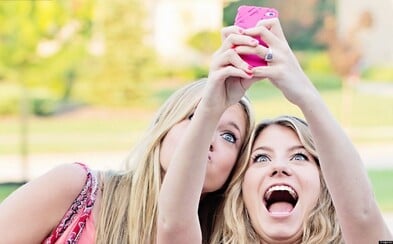 Novovzniknutá sociálna sieť sa snaží bojkotovať selfie fotografie a videá na Snapchate Novovzniknutá sociálna sieť sa snaží bojkotovať selfie fotografie a videá na Snapchate
