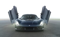 Nový americký hypersport s výkonem až 1 841 koní slibuje maximální rychlost přes 500 km/h