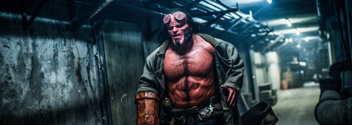 Nový Hellboy je příšerný propadák. V USA na něj kašlou, kritici i diváci radši chodí na Řbitov zviřátek