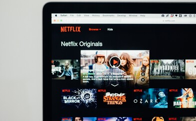 Nový podcast Netflixu bude spin-off postapokalyptické komedie Daybreak. Spoluprací se Spotify chce předběhnout konkurenci Nový podcast Netflixu bude spin-off postapokalyptické komedie Daybreak. Spoluprací se Spotify chce předběhnout konkurenci