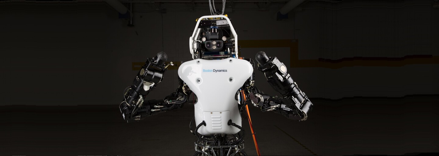 Nový robot od Googlu je nezastaviteľný. Volá sa Atlas, no kľudne mu mohli dať meno Terminátor