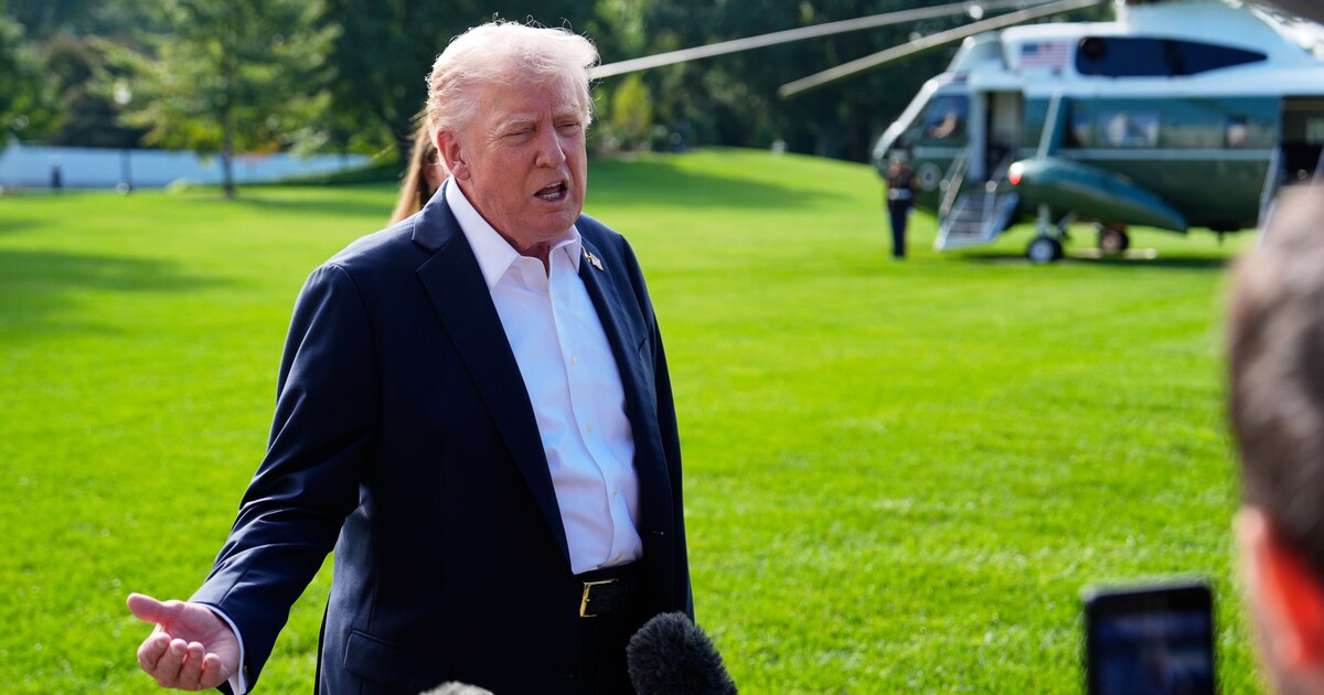 USA zvažují vojenský zásah ve Venezuele. Trump chce prý bojovat proti obchodníkům s drogami