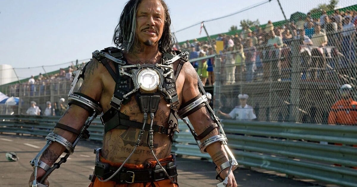 „Radši bych si strčil zbraň do p*dele a zmáčknul spoušť,“ Mickey Rourke se vyjádřil k fundraisingu