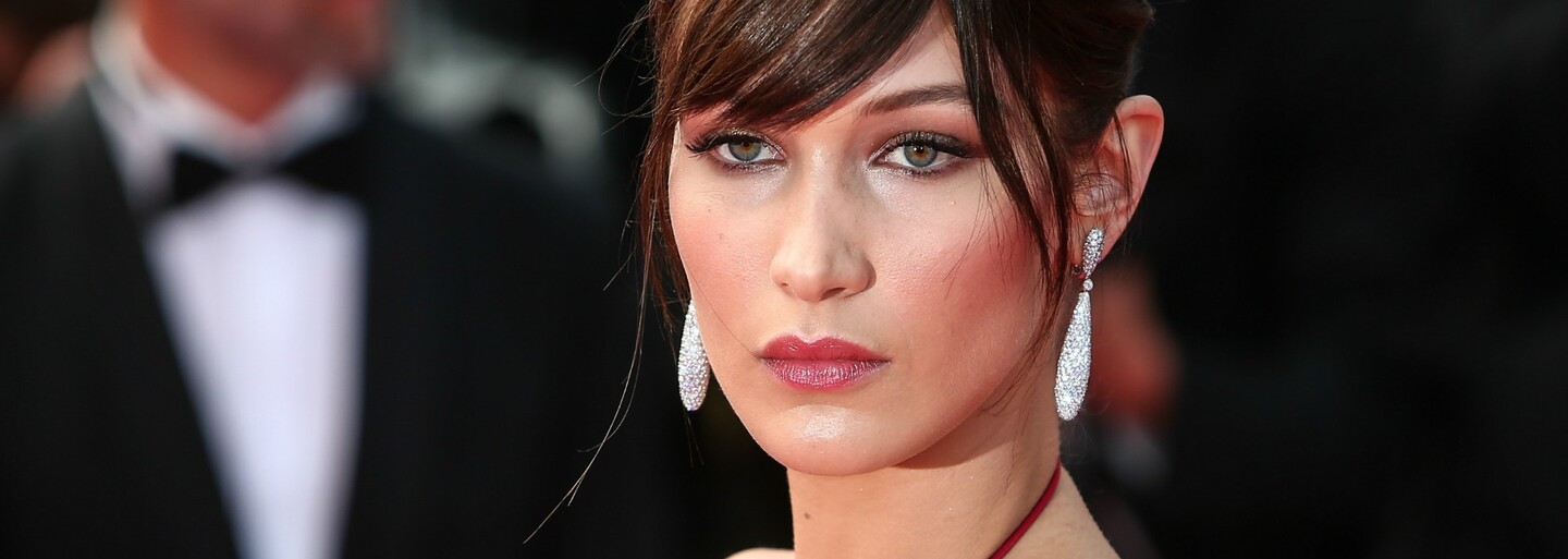Obdarovaná přítelkyně The Weeknda Bella Hadid předvedla své přednosti na stránkách Vogue Paris
