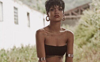 Obnažená princezná Barbadosu, Rihanna a celá séria záberov z Vogue Brasil Obnažená princezná Barbadosu, Rihanna a celá séria záberov z Vogue Brasil