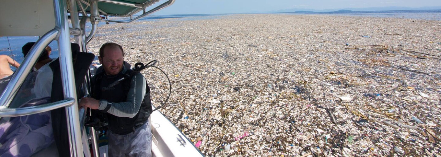 Oceány plné nechutného odpadu. Tuny plastových příborů, sáčků či igelitek ničí naši planetu