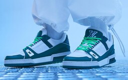 Od sportovních siluet New Balance až po high-end krásky Louis Vuitton. Toto jsou nejzajímavější tenisky současnosti