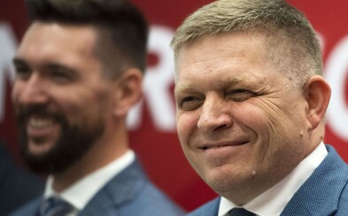 Odborníci kritizujú Ficove konšpirácie o vakcíne na koronavírus: Zahráva sa so životmi tisícov Slovákov Odborníci kritizujú Ficove konšpirácie o vakcíne na koronavírus: Zahráva sa so životmi tisícov Slovákov