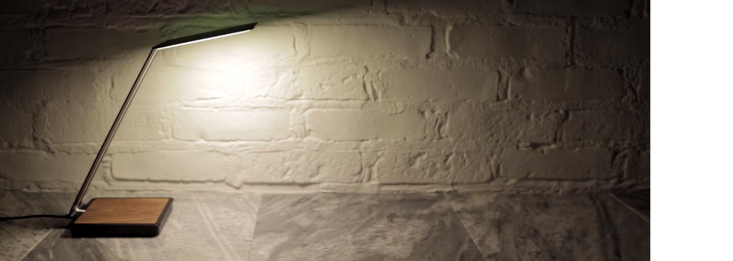 Odlož sieťové či prenosné nabíjačky, odteraz ti telefón nabije lampa