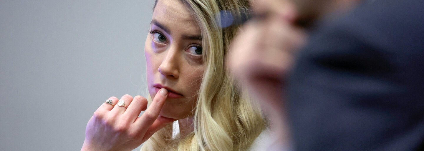Odškodné v soudním procesu mezi Amber Heard a Johnnym Deppem dostala také hollywoodská herečka