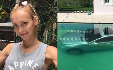 Ohrdnutá priateľka zhodila luxusný Mercedes svojho frajera do bazéna po tom, čo jej odmietol dať 50-tisíc dolárov na podnikateľský nápad Ohrdnutá priateľka zhodila luxusný Mercedes svojho frajera do bazéna po tom, čo jej odmietol dať 50-tisíc dolárov na podnikateľský nápad