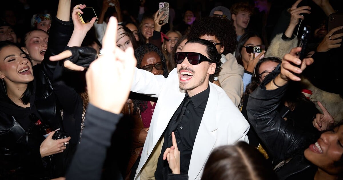 Nepozvali ho na Dior show, tak si influencer uspořádal vlastní akci. La Watchparties mění svět módy