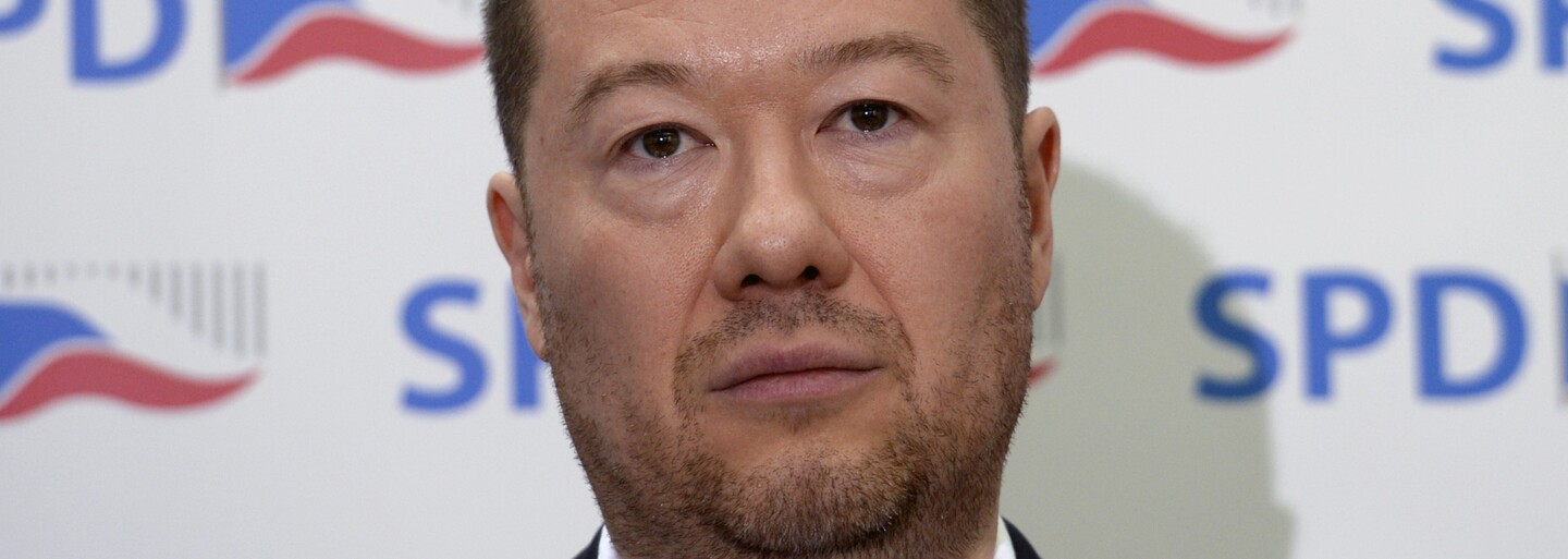 Okamura půjde do vlády, jen pokud bude možné referendum o vystoupení z EU, případně NATO. Řekl to Zemanovi