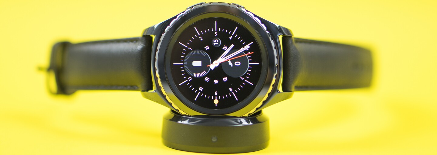 Okrúhly ciferník aj moderná výbava. 4 štýlové smartwatch, ktoré sa nemusia za nič hanbiť