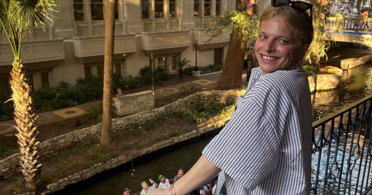 Svět se baví podobou influencerky s Robertem Ficem. „Zachraň nás a přijď vládnout,“ prosí ji Slováci