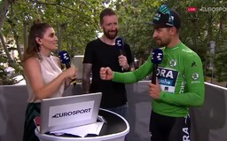 On musí fajčiť crack! Peter Sagan vtipným rozhovorom rozosmial moderátorku aj cyklistickú legendu