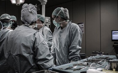 Onkologická pacientka vzbĺkla počas operácie v Rumunsku, bola to chyba lekárov Onkologická pacientka vzbĺkla počas operácie v Rumunsku, bola to chyba lekárov