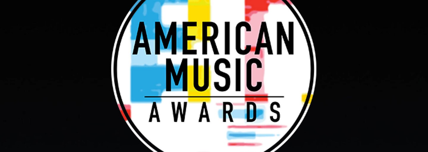 Opět zamilovaní G-Eazy s Halsey nebo Post Malone ve stylu divokého západu. Jaké outfity přinesly American Music Awards?