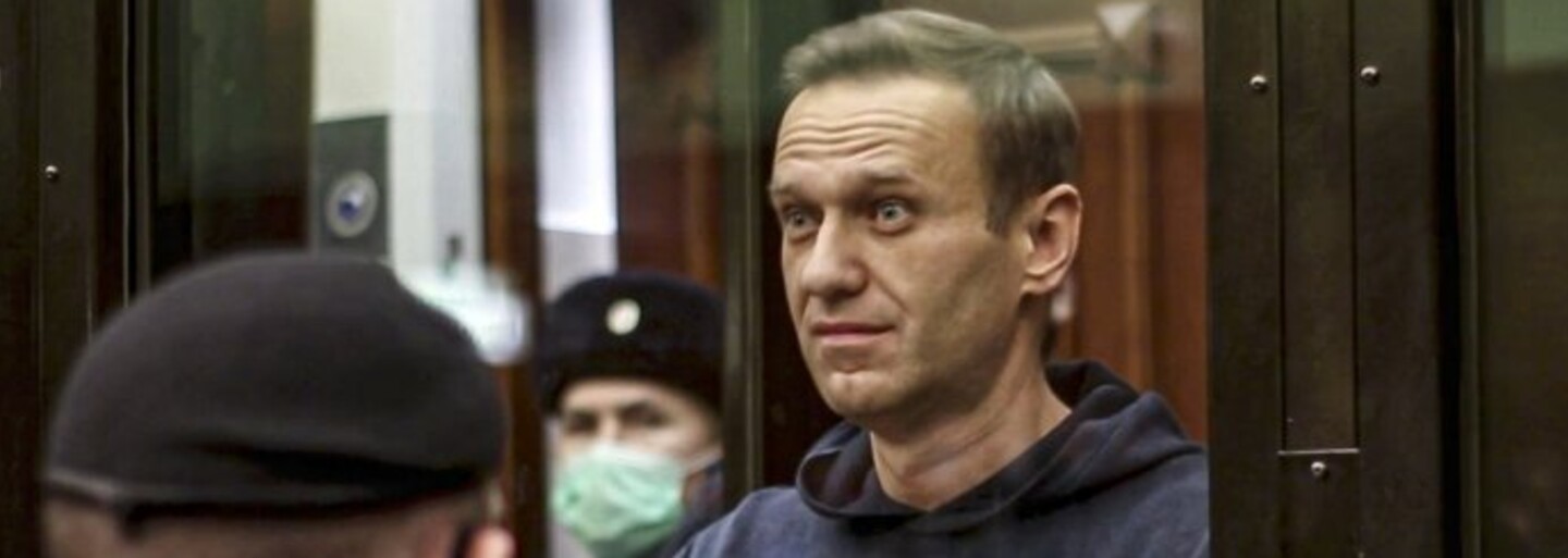 Opoziční lídr Alexej Navalnyj umírá, ale ruská vláda ho přinutí žít, tvrdí politolog Alexander Duleba (Rozhovor)