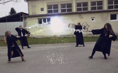 Originálne slovenské kradnutie triednej knihy je ako z Rokfortu. Nechýbajú kúzla, čarodejnícky šach či Umbridgeová Originálne slovenské kradnutie triednej knihy je ako z Rokfortu. Nechýbajú kúzla, čarodejnícky šach či Umbridgeová