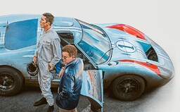 Oscarové výkony Christiana Balea a Matta Damona ťa posadia na zadok v adrenalínových pretekoch Forda a Ferrari (Recenzia)
