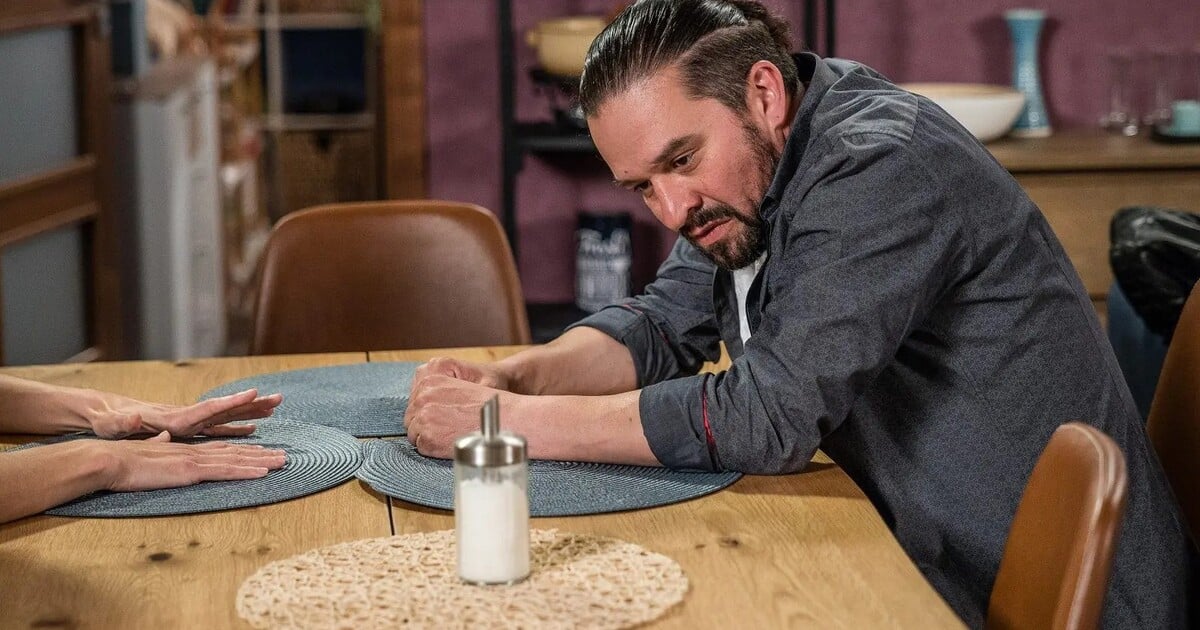 Oblíbená postava z Ulice končí po 18 letech. Fanoušci spekulují o důvodech