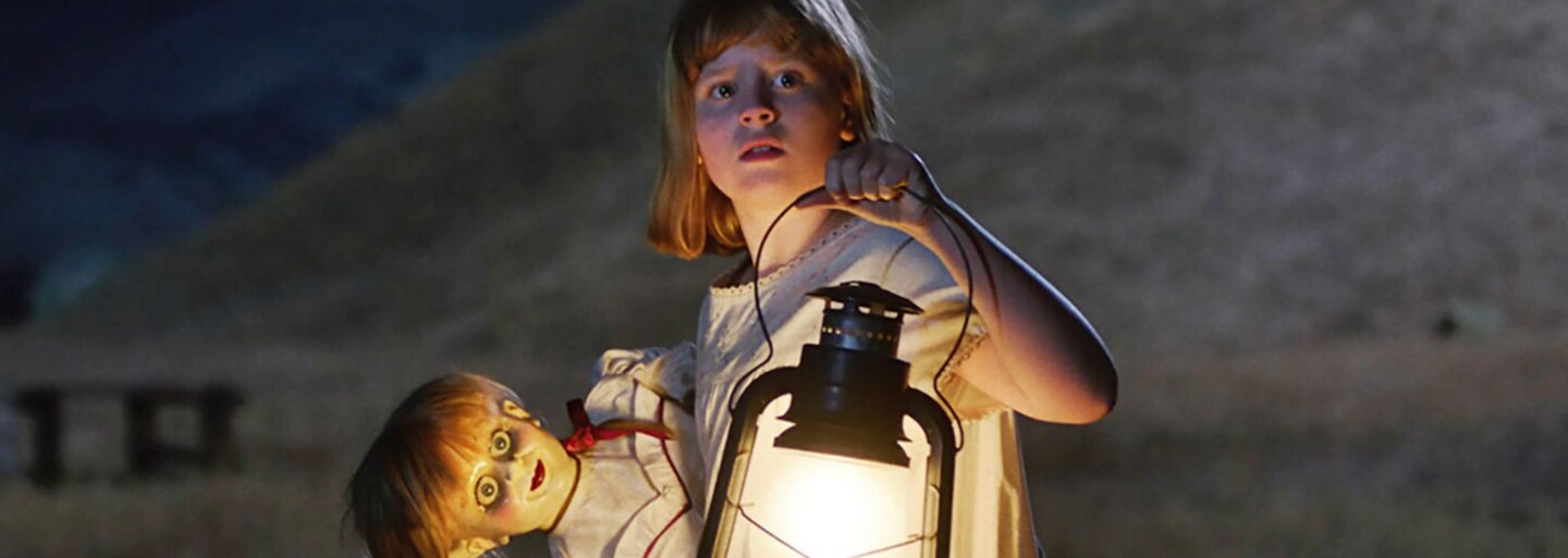 Ospevovaná Annabelle 2 od režiséra Lights Out vyzerá ako teror z vašich najhorších nočných môr. Presvdečiť vás o tom môžu desivé ukážky