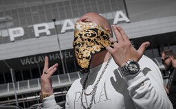 Otec českého gangsta rapu Baba Lag: Můj život je jako film, na který se chceš dívat. Peníze, luxus, strach, s**čky a rap