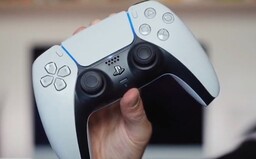 Ovládač DualSense pre PS5 je skutočnou revolúciou v hraní. Prečo je dôležitejší než grafika či SSD?