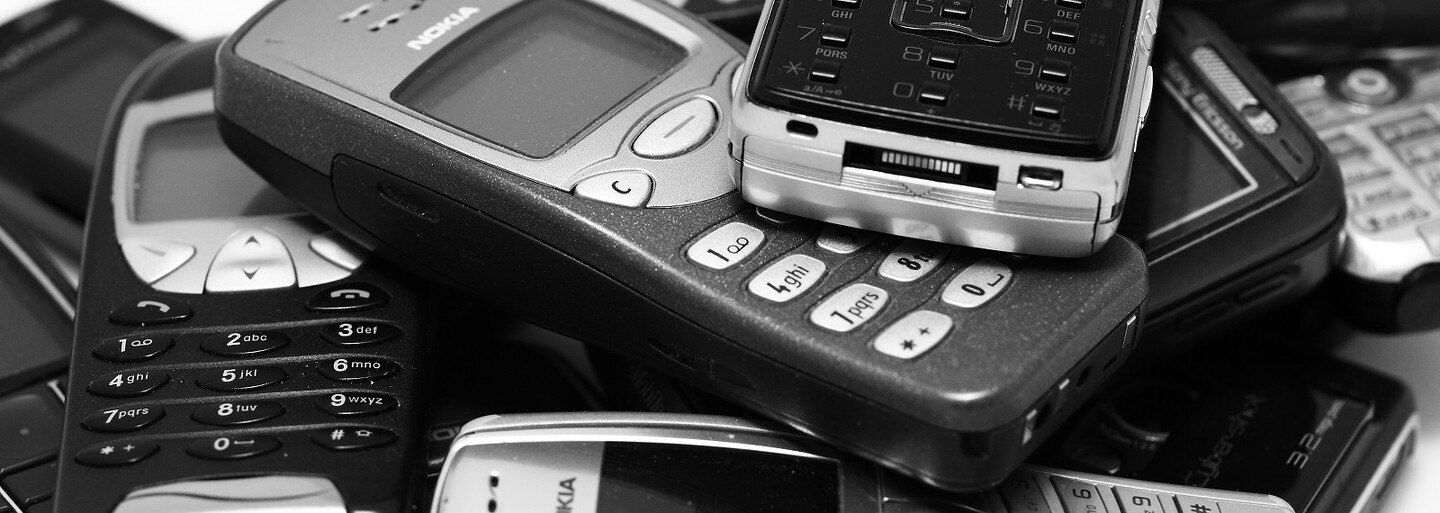 Pamätáš na starú Nokiu 3330 alebo Siemens C35i? Otestuj svoje znalosti legendárnych mobilov (Kvíz)
