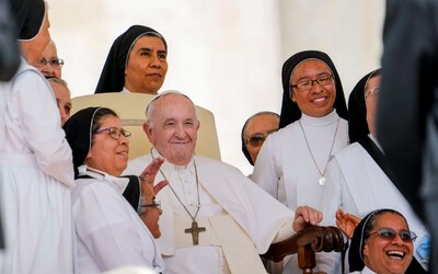 Pápež František po prvýkrát vymenoval ženy do Kongregácie pre biskupov