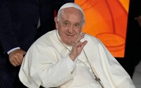 Pápež František prisľúbil nulovú toleranciu sexuálnych útokov zo strany kňazov