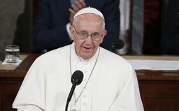 Papež odpor k vakcíně přirovnává k sebevražednému odmítnutí. Zahráváme si se životy jiných lidí, upozorňuje