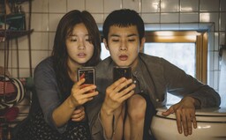 Parazit je kandidátom na film roka. Juhokórejská dráma o chudobnej rodine ťa emociálne vyšťaví aj pobaví