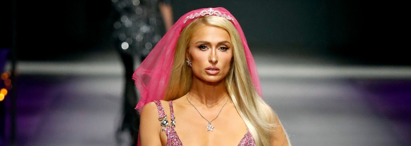 Paris Hilton priblížila sexuálne zneužívanie v internátnej škole. „Strkali do nás prsty,“ povedala